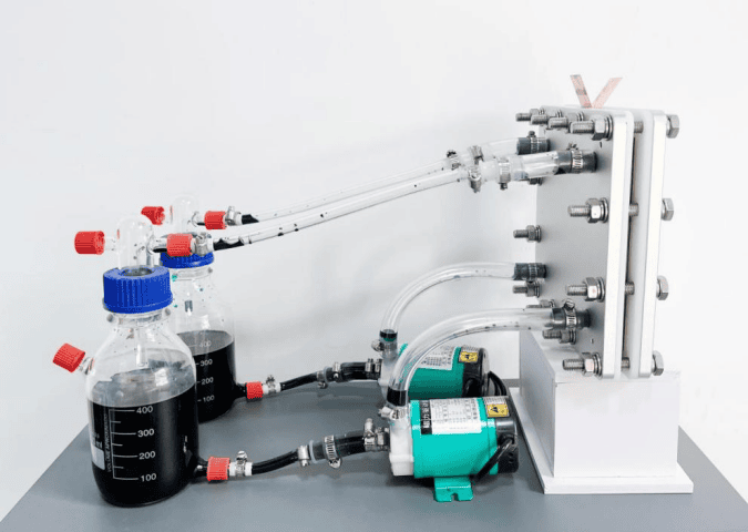 Bateria przepływu wanadu w skali laboratoryjnej (3W/20W/100W)